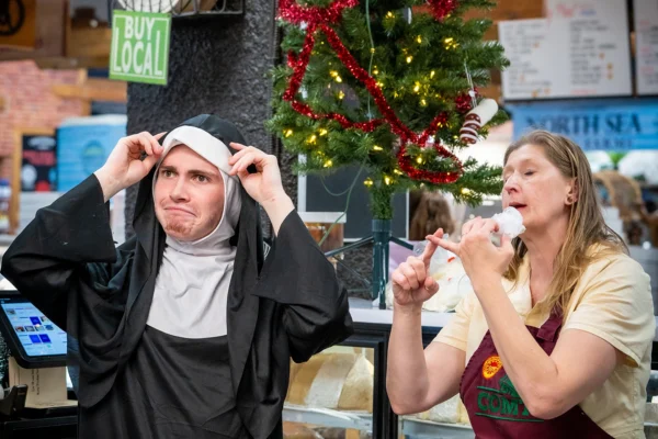 Swissmas-Nun-and-Jenn